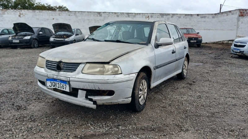 Volkswagen Gol 2003 1.0 Gasolina Prata em Itaberaba - Bahia