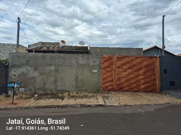 Casa com 2 Quartos e 2 Vagas em Jataí/GO em Jatai - Goiás