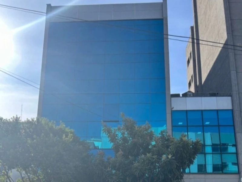 Prédio Comercial Com 7 Pavimentos no Bairro Santana em Porto Alegre/RS em Porto Alegre - Rio Grande do Sul