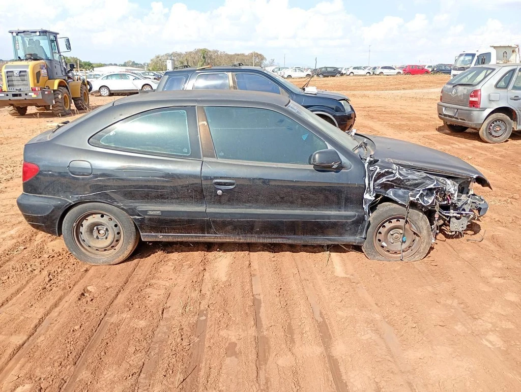 Citroën Xsara Xsara GLX 2001 Preto em Casa Branca - São Paulo