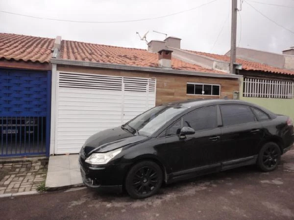 Casa com 2 Quartos em Fazenda Rio Grande/PR em Fazenda Rio Grande - Paraná