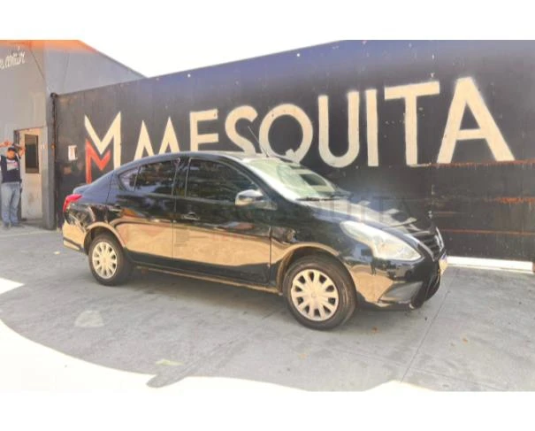 Nissan Versa Versa 2018 1.0 12V Manual em São Paulo