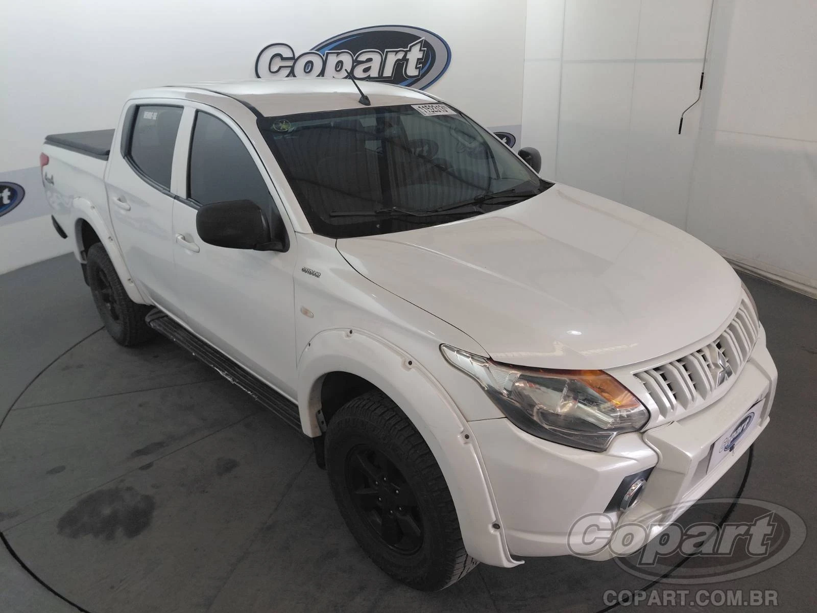 Mitsubishi L200 Triton L200 Outdoor GLX 2022 2.4 16V MIVEC Turbo em Osasco - São Paulo