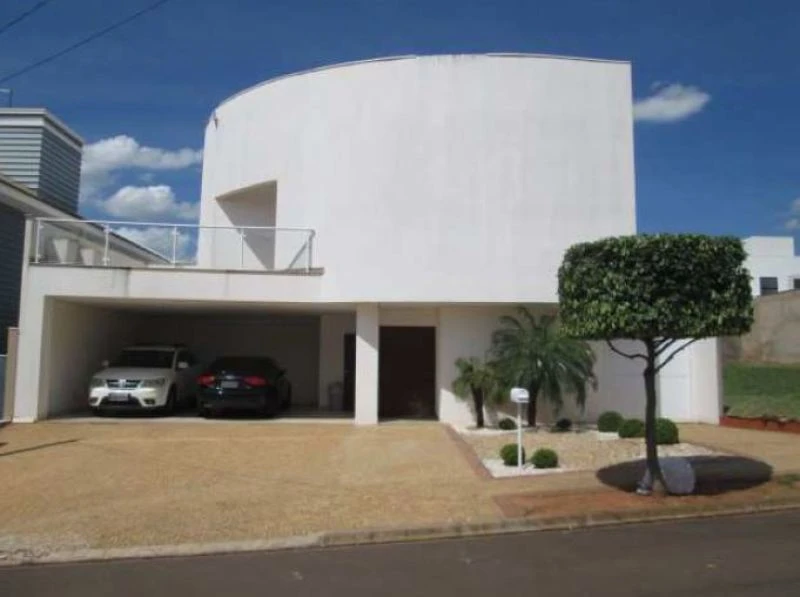 Casa com 2 Dorms e Suíte com Closet em Bauru/SP em Bauru - São Paulo