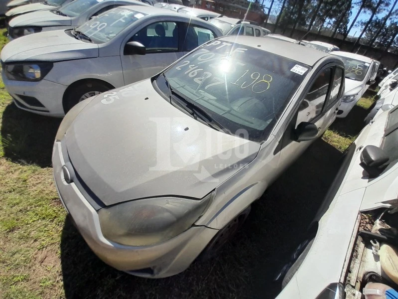 Ford Fiesta Sedan 1.6 em Mogi Das Cruzes - São Paulo