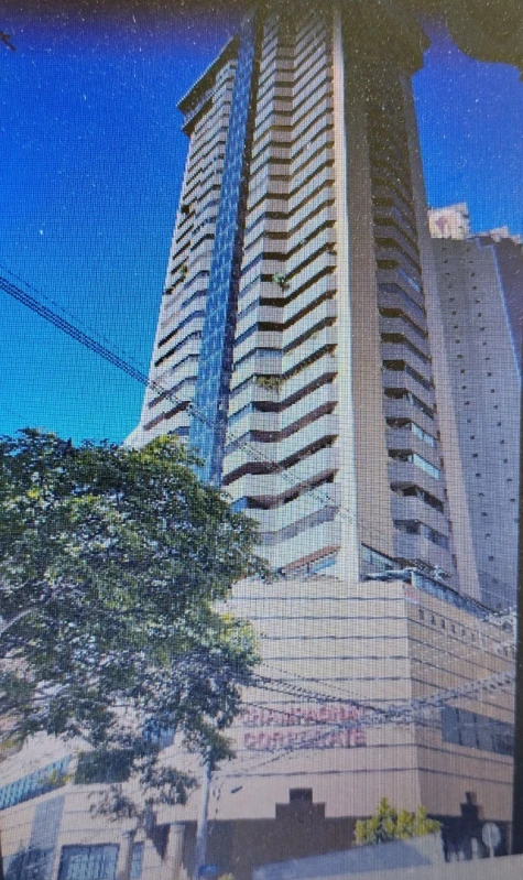 Sala Comercial Conjunto Nº 243 no Champagnat Center Torre Comercial em Curitiba/PR em Curitiba - Paraná