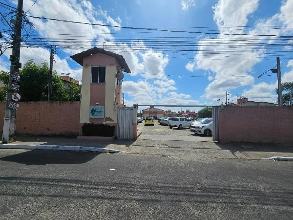 Apartamento de 40m² com 2 Quartos e 1 Vaga em Maracanau - Ceará