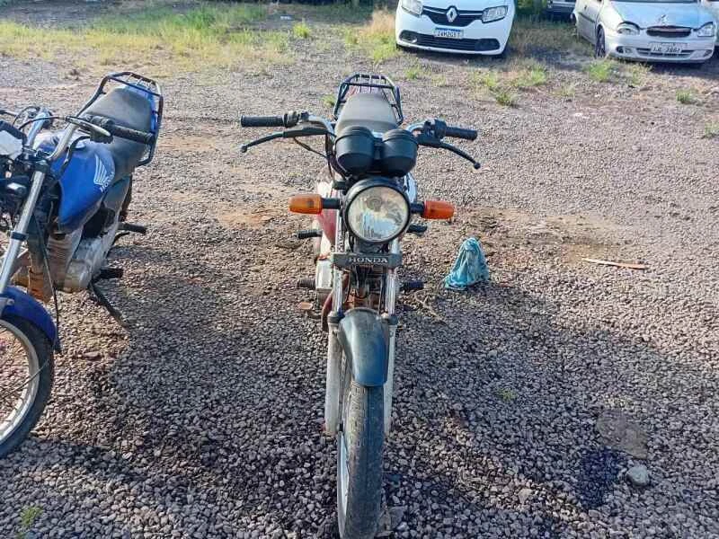 Honda CG 125 Titan Titan KS 2000 125cc Gasolina em Três Cachoeiras - Rio Grande do Sul