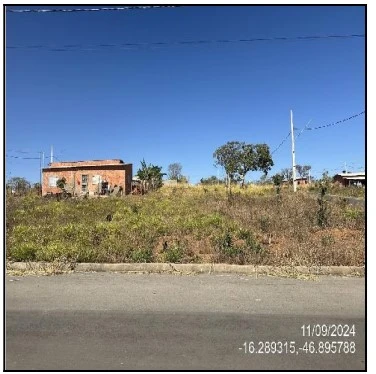 Terreno no Residencial Vitória em Unai/MG em Unai - Minas Gerais