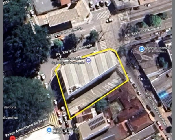 Prédio Comercial Comercial na Av. Xavier de Almeida, 12 em Anápolis/GO em Anápolis - Goiás