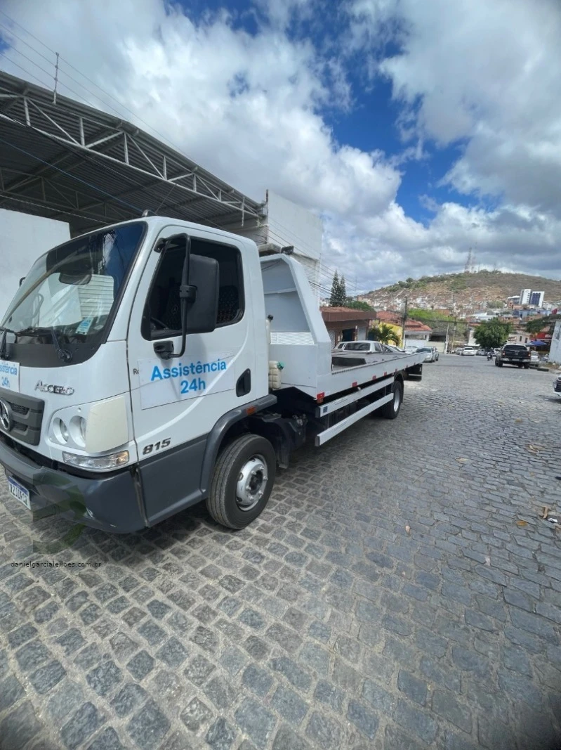 Mercedes-Benz Accelo 815 CE 2021 Diesel em Pernambuco