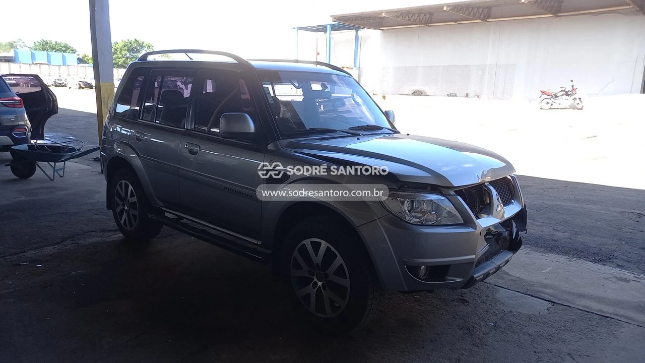 Mitsubishi Pajero TR4 2013/2014 Automático Flex em Bauru - São Paulo