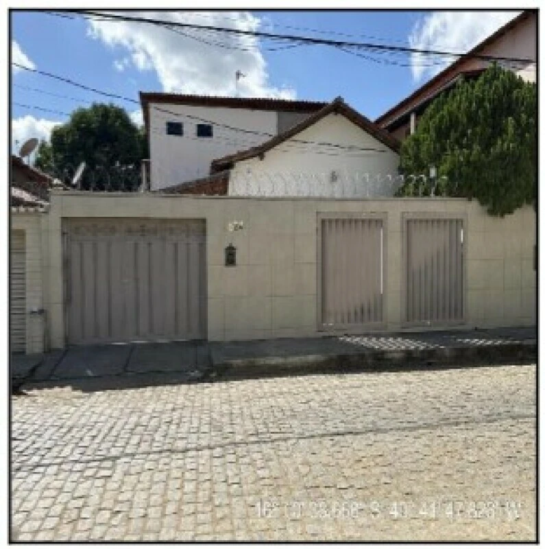 Casa em Almenara/MG em Almenara - Minas Gerais