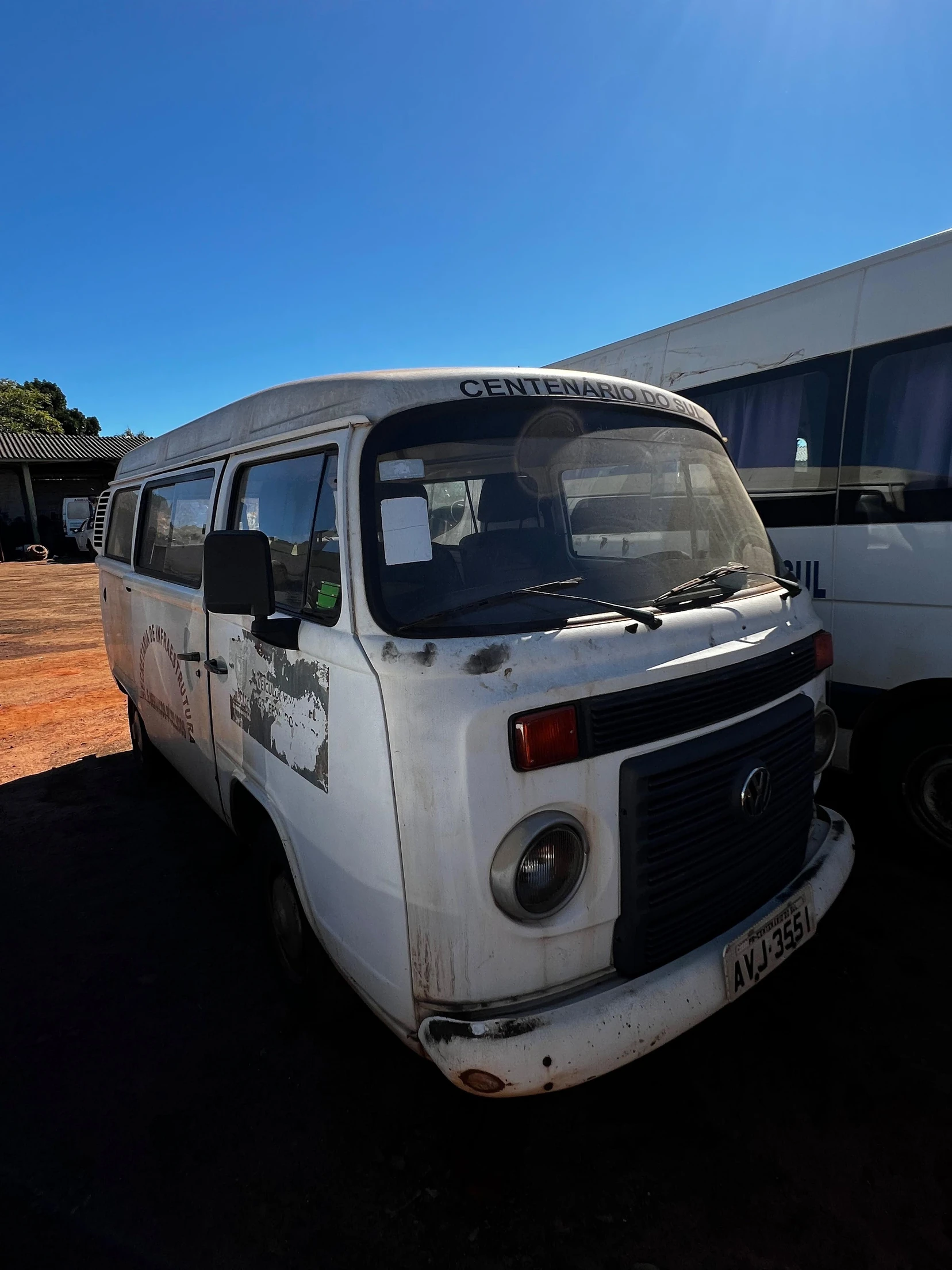 Volkswagen Kombi 2012 9 Lugares Flex em Centenário Do Sul - Paraná
