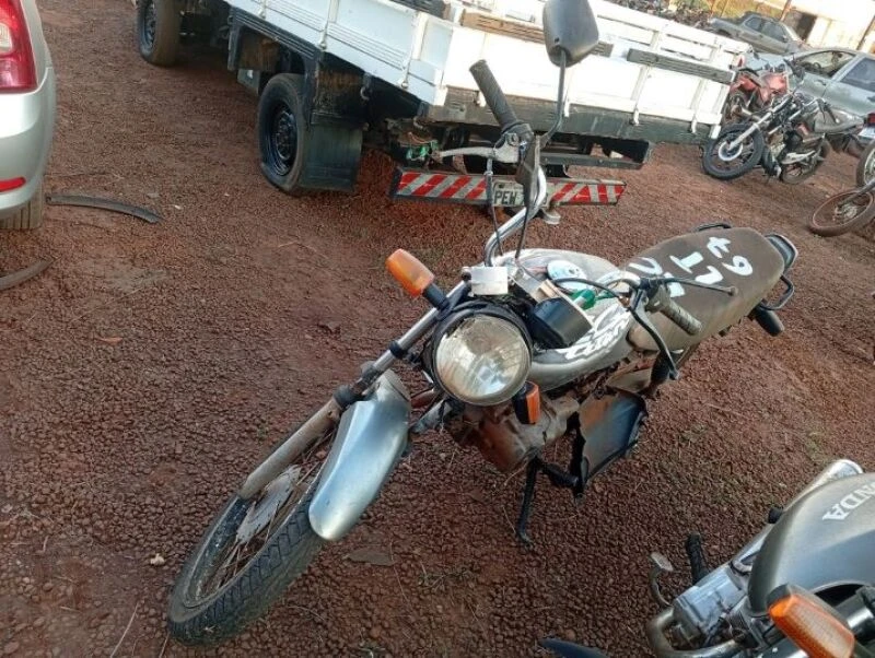 Honda CG 125 Titan KS 2002 125cc em Dourados - Mato Grosso do Sul