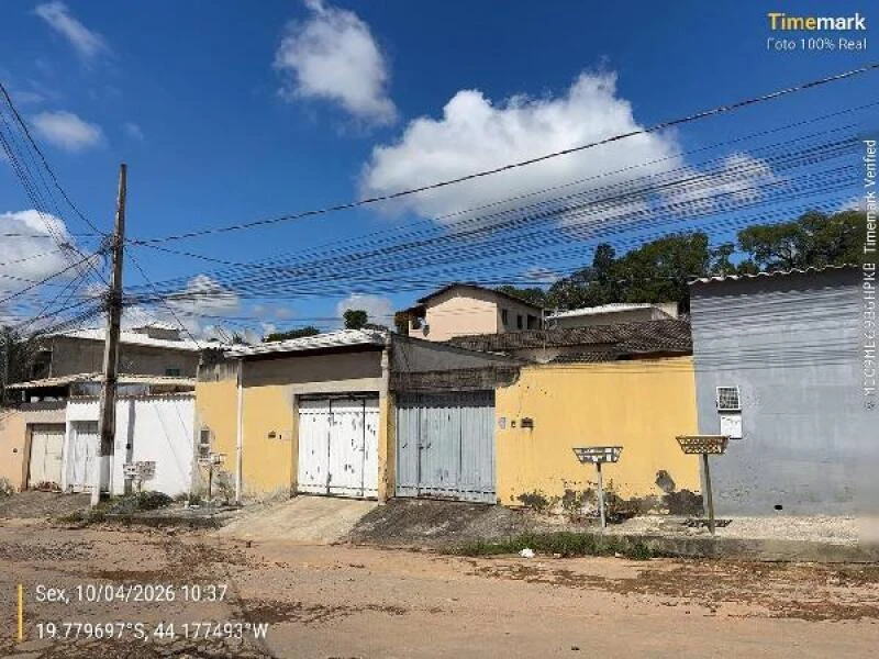 Casa com 2 Quartos em Esmeraldas/MG em Esmeraldas - Minas Gerais
