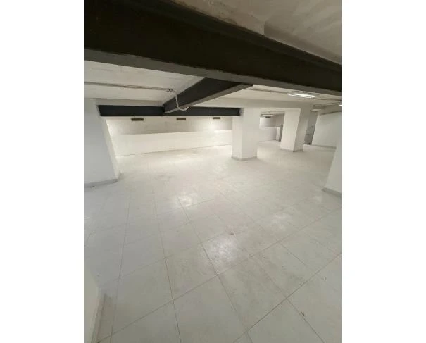 Prédio Comercial em Rio de Janeiro/RJ em Rio De Janeiro - Rio de Janeiro