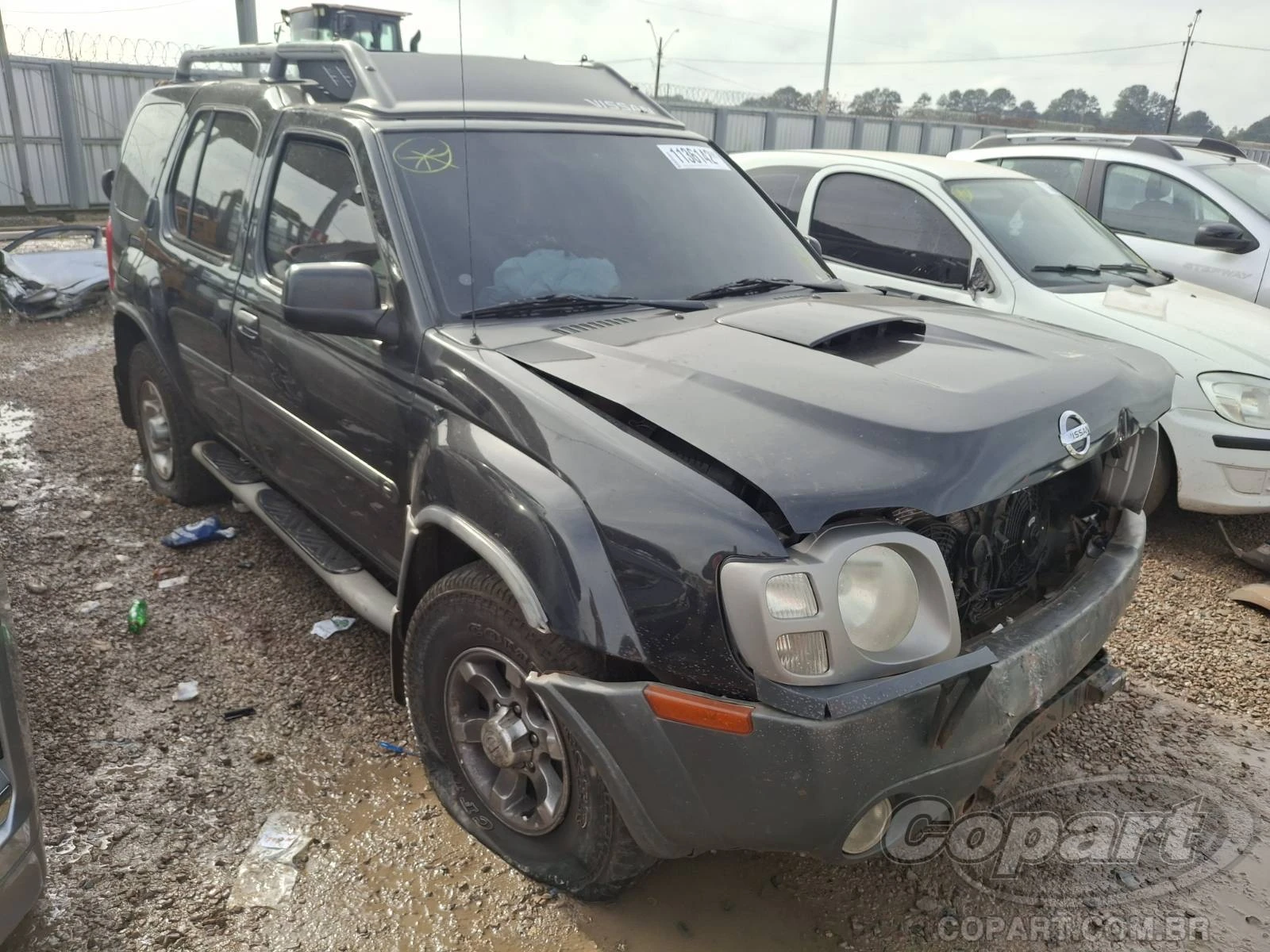 Nissan Xterra SE 2004 2.8 Turbo em São José Dos Pinhais - Paraná