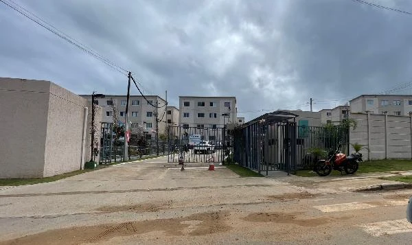 Apartamento com 2 Quartos em Camacari/BA em Camaçari - Bahia