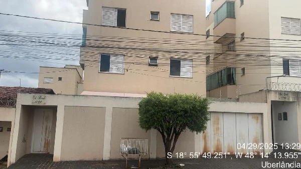 Apartamento de 50m² com 2 quartos e 1 vaga em Uberlândia MG, Ed Brisa
