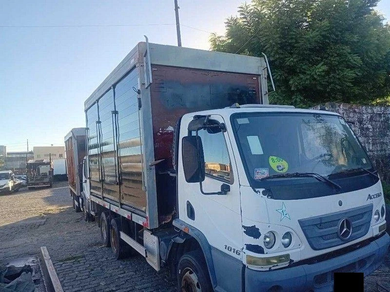 Mercedes-Benz Accelo 1016 2014 em Fortaleza - Ceará