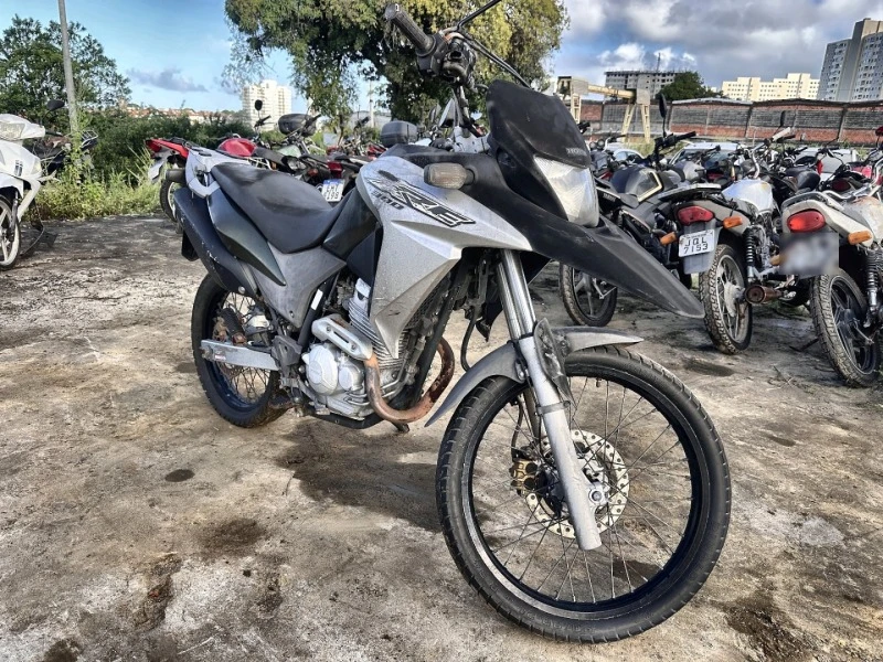 Honda XRE 300 Conservado em Salvador - Bahia