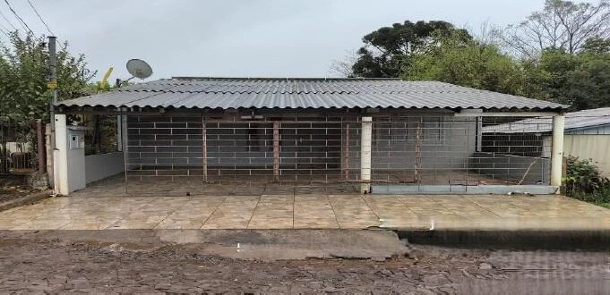 Casa com 200m² de terreno em Cerro Largo/RS em Cerro Largo - Rio Grande do Sul