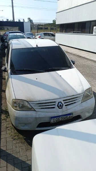 Renault Logan EXP 16 2009 em Laguna - Santa Catarina
