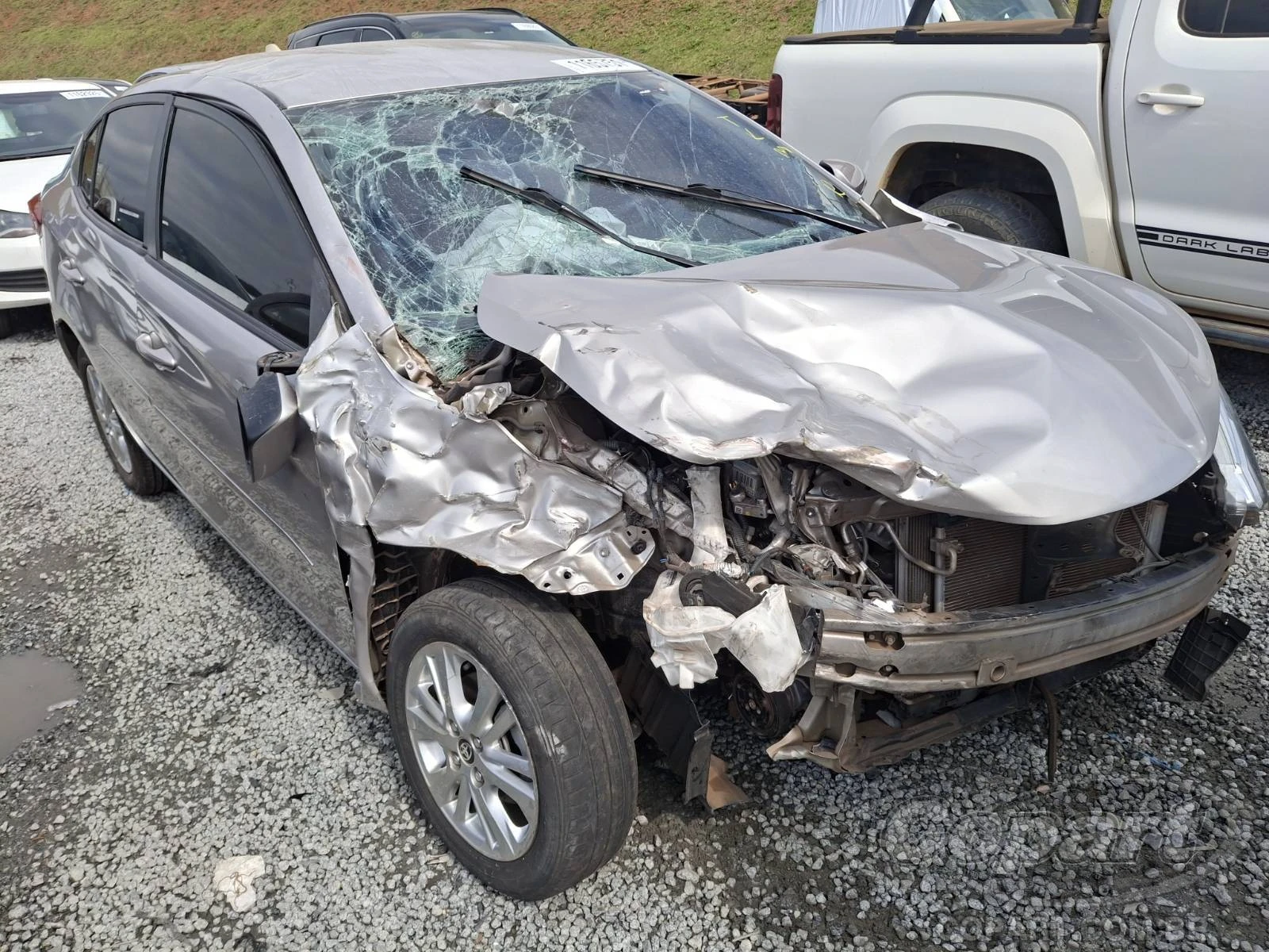 Toyota Yaris Seda XL 2019 1.5 16V Dual VVT-i CVT em Itaquaquecetuba - São Paulo