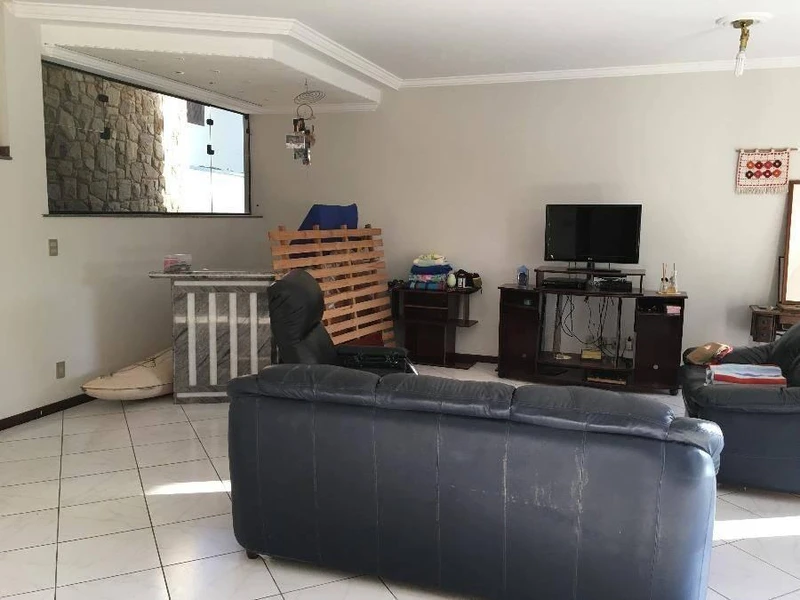 Casa com sala de estar mobiliada em Águas de São Pedro/SP em Águas De São Pedro - São Paulo