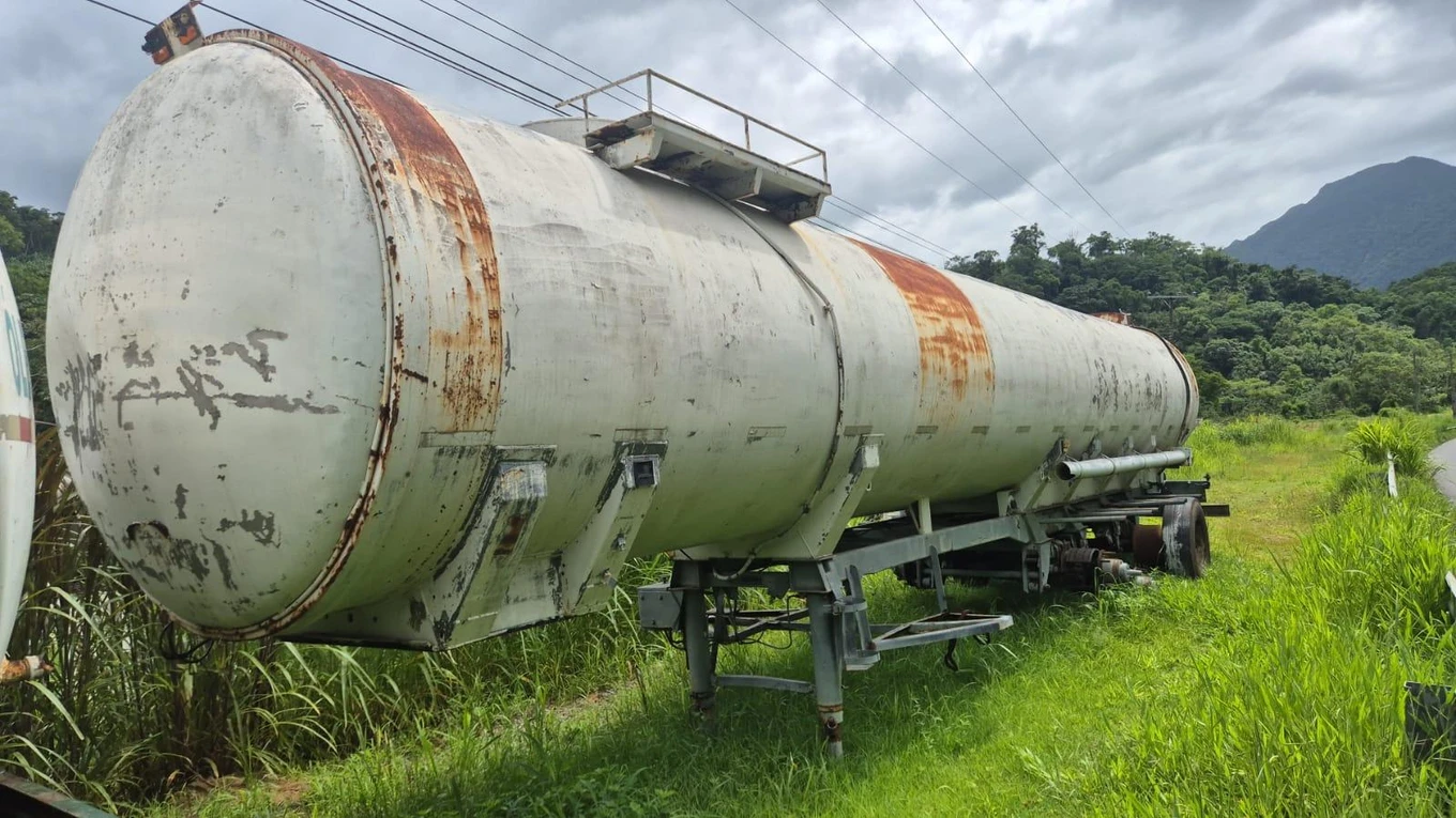 Carreta Tanque Sucata em Jaraguá Do Sul - Santa Catarina