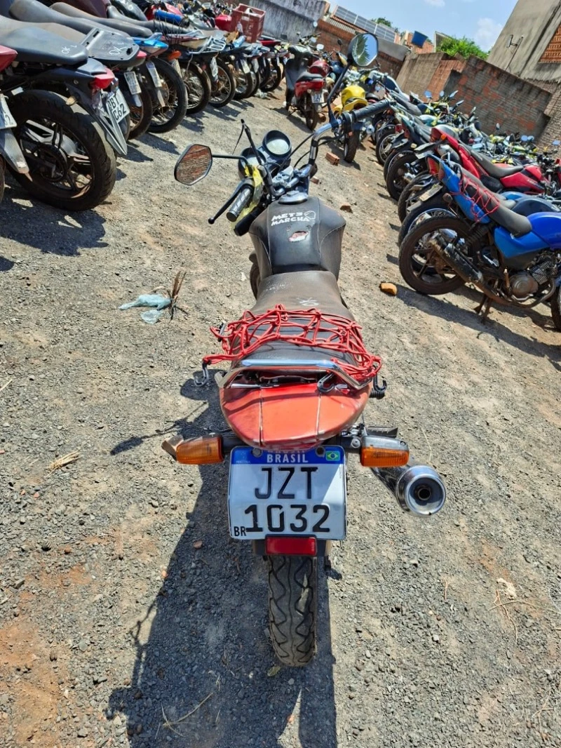 Honda CG 150 Titan ESD 2004/2005 Vermelha em Tangará Da Serra - Mato Grosso