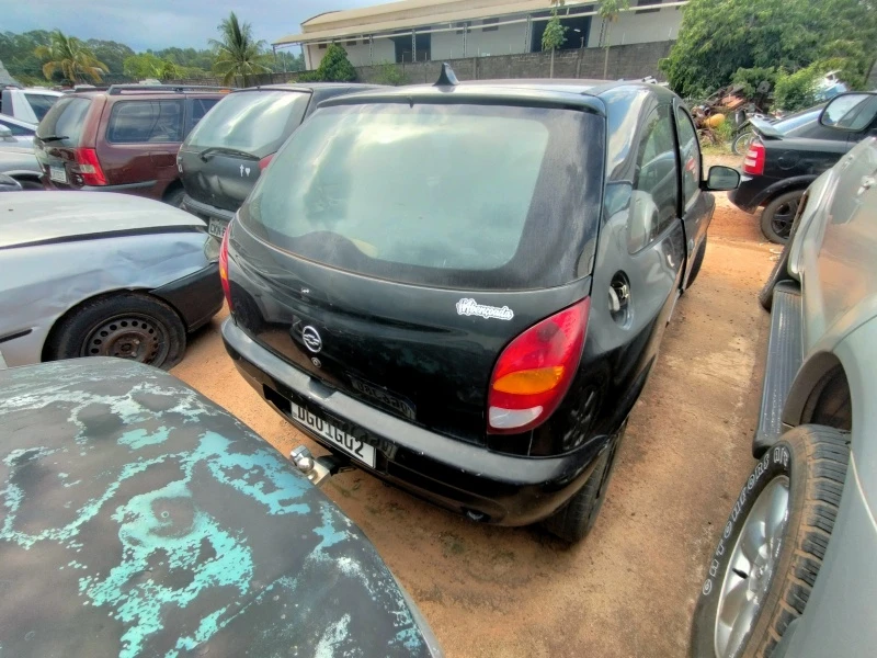 Nissan Micra Micra Hatchback Preto em Tupã - São Paulo