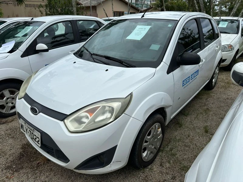 Ford Fiesta 2014 Hatch em Florianópolis - Santa Catarina