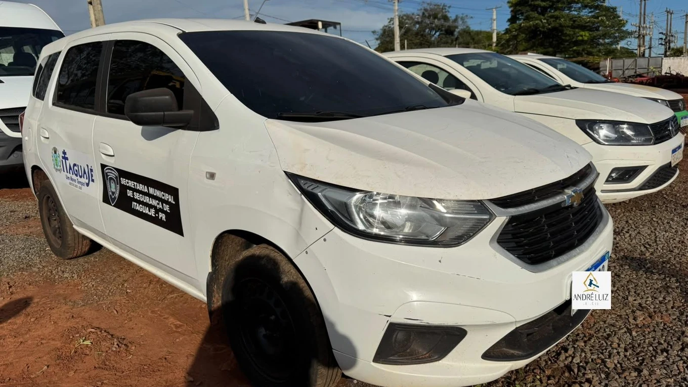 Chevrolet Spin Spin 1.8 MT LS em Itaguajé - Paraná