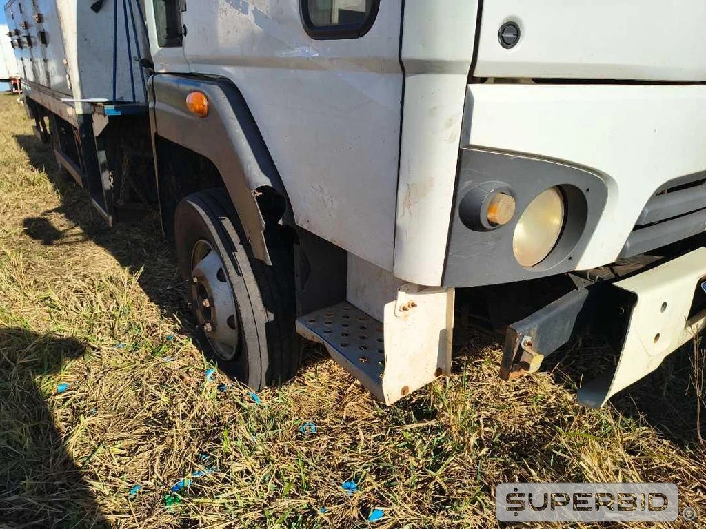 Ford Cargo 1119 2017 4x4 Manual Diesel Branca em São Pedro - São Paulo