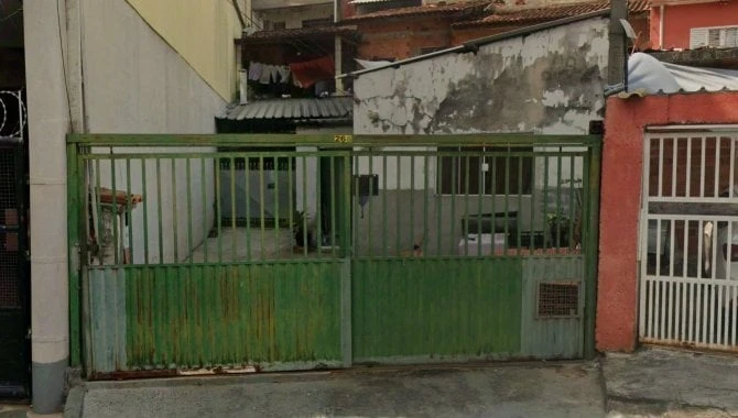 Terreno com construção no Jardim Pacaembu em Sorocaba/SP em Sorocaba - São Paulo