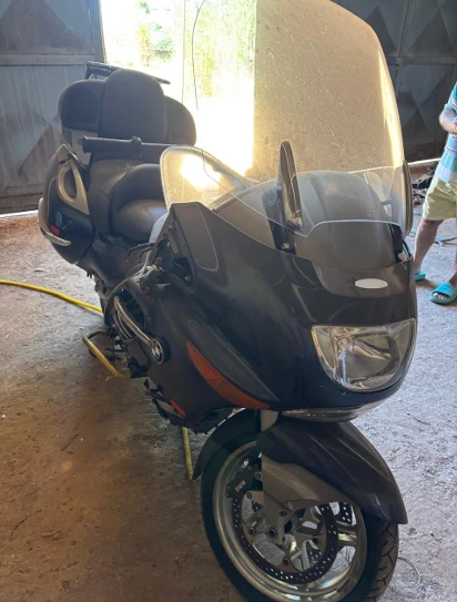 Outro Moto BMW 2006 em Águas Lindas de Goiás/GO em Águas Lindas De Goiás - Goiás