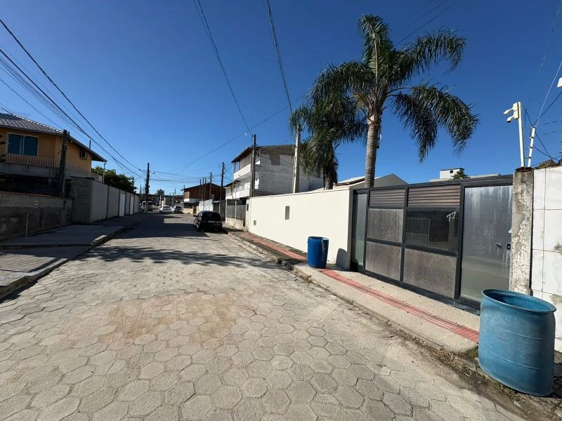 Casa com 3 Suítes em Camboriú/SC em Camboriú - Santa Catarina