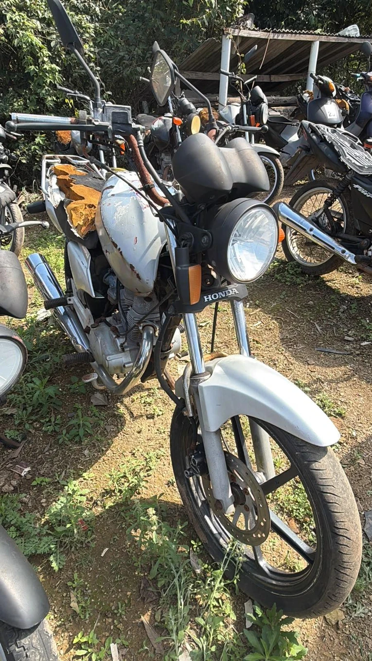 Honda CG CG 150 Prata em Piracicaba - São Paulo