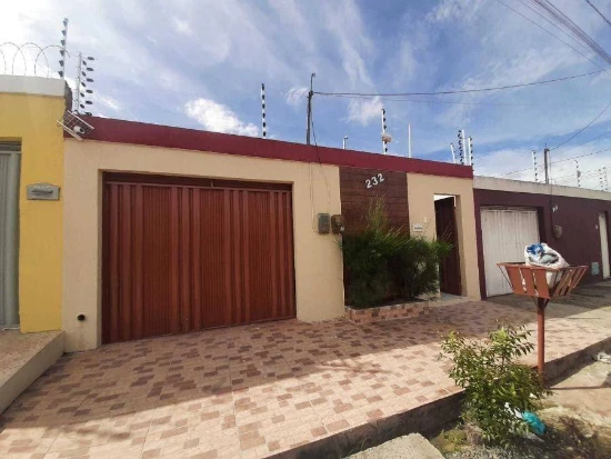 Casa em Juazeiro do Norte/CE em Juazeiro Do Norte - Ceará