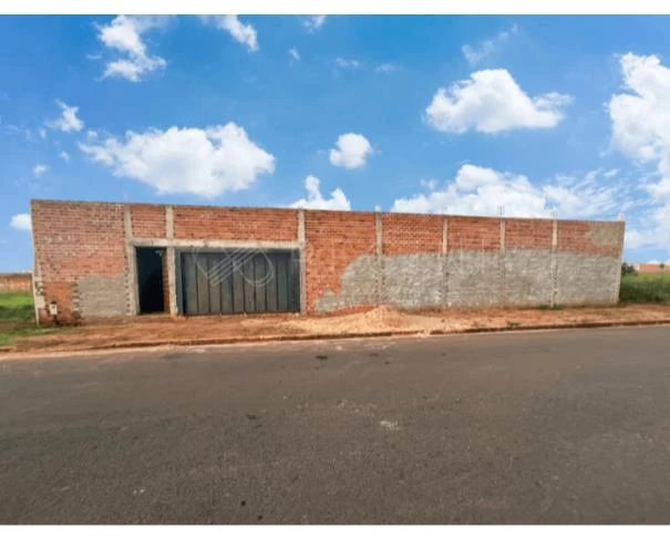 Terreno Terreno com construção em andamento em Pereira Barreto/SP em Pereira Barreto - São Paulo