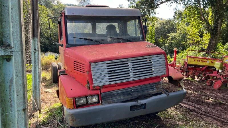 Mercedes-Benz L2325 L2325 1999  Diesel em Santiago Do Sul - Santa Catarina