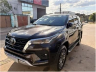 Toyota Hilux SWR SRX 4x4 2020/2021 em Goiânia - Goiás
