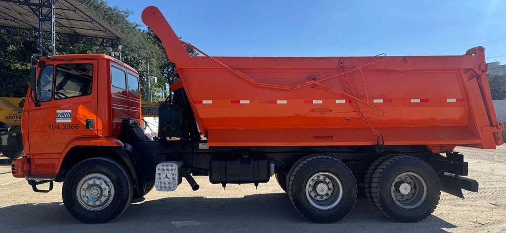 Mercedes-Benz 2726 K6X4 2009 Caminhão Basculante em São Paulo