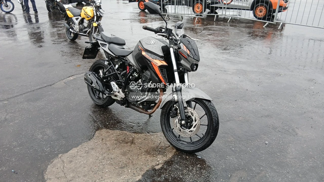 Yamaha FZ25 Fazer FZ25 Fazer 2025 Manual Cinza em Guarulhos - São Paulo