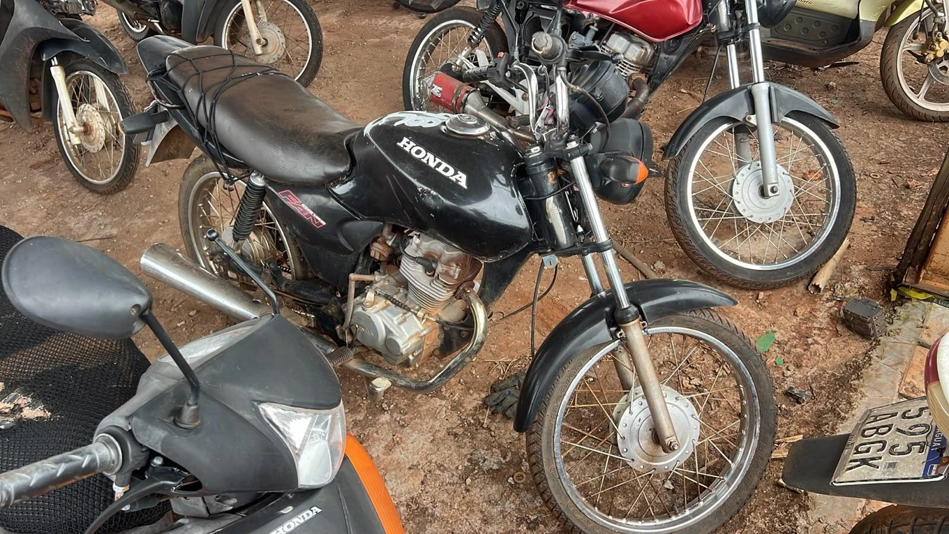 Honda CG 125 Fan 2006 125cc Gasolina Manual em Campo Grande - Mato Grosso do Sul