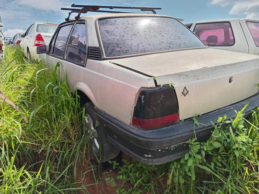 GMC Monza Monza SL EFI 1993 Sucata Motor Inservível em Casa Branca - São Paulo