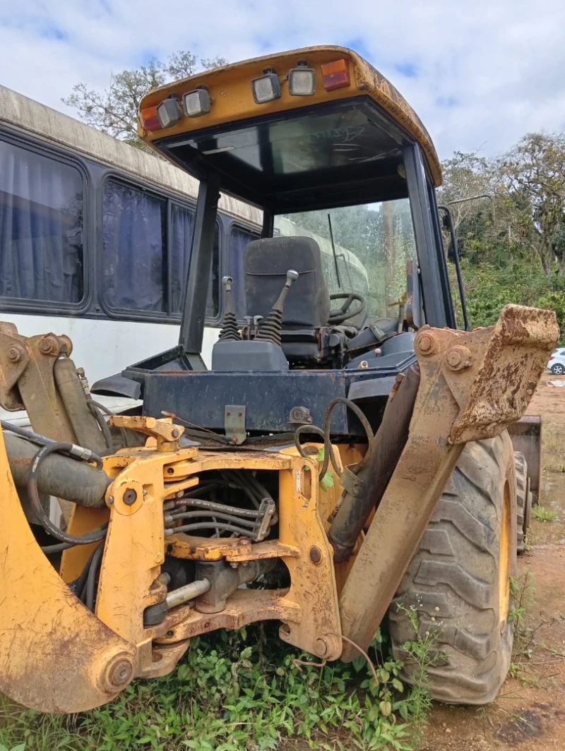 JCB Retroescavadeira 2013 Amarela Sucateada em Ibirapitanga - Bahia