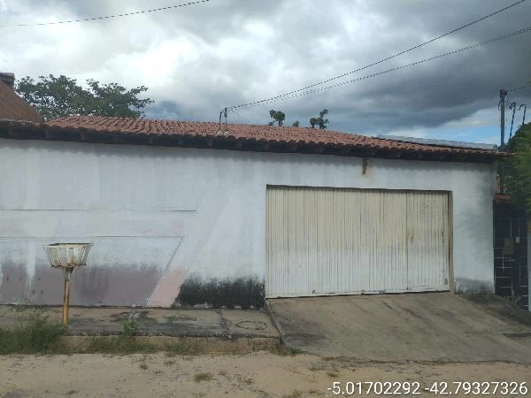 Casa com 2 Quartos em Teresina/PI em Teresina - Piauí